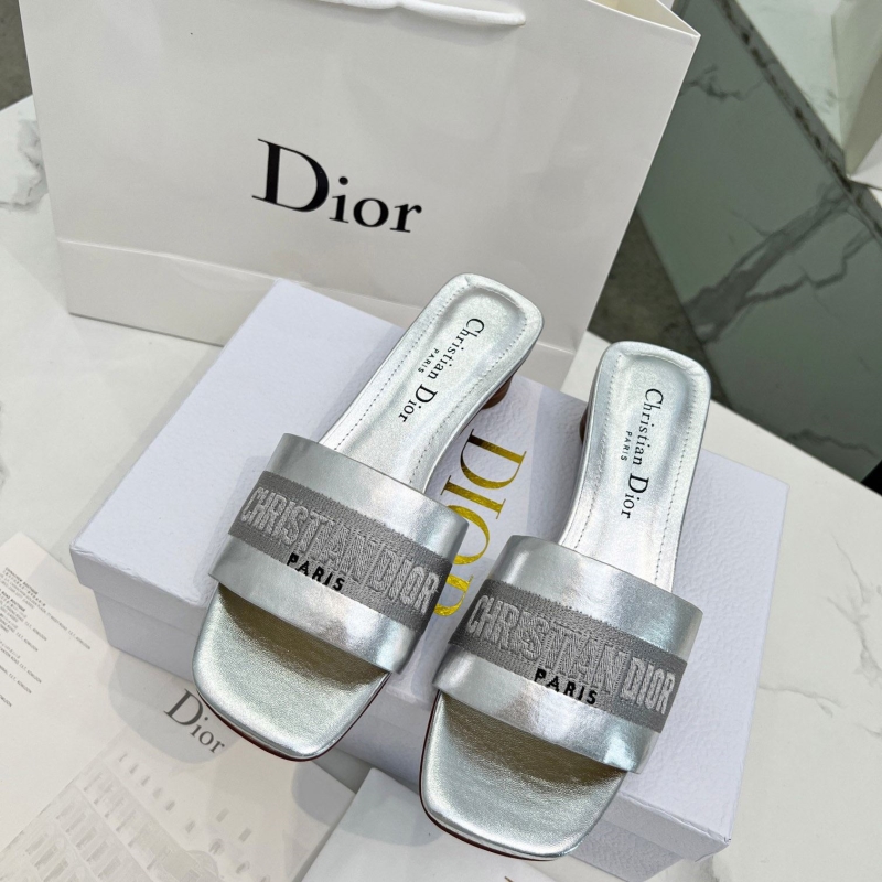 ch**an D*or slippers